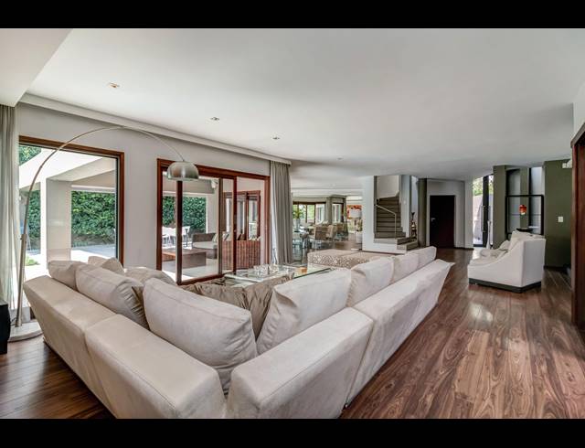 4 BEDROOM HOUSE FOR SALE IN KHYBER ROCK